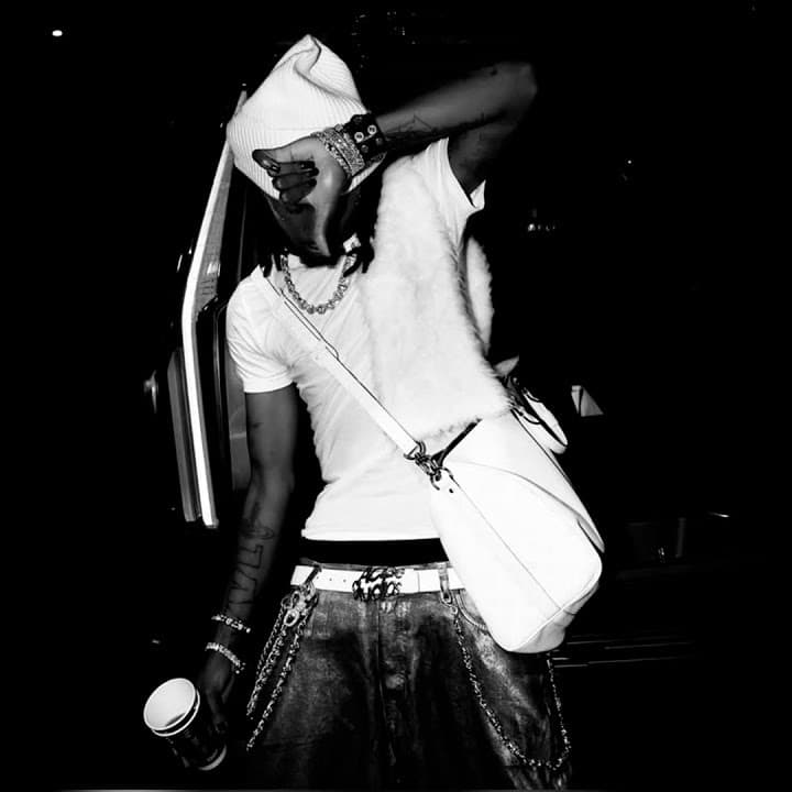 World Going Blurry Mas