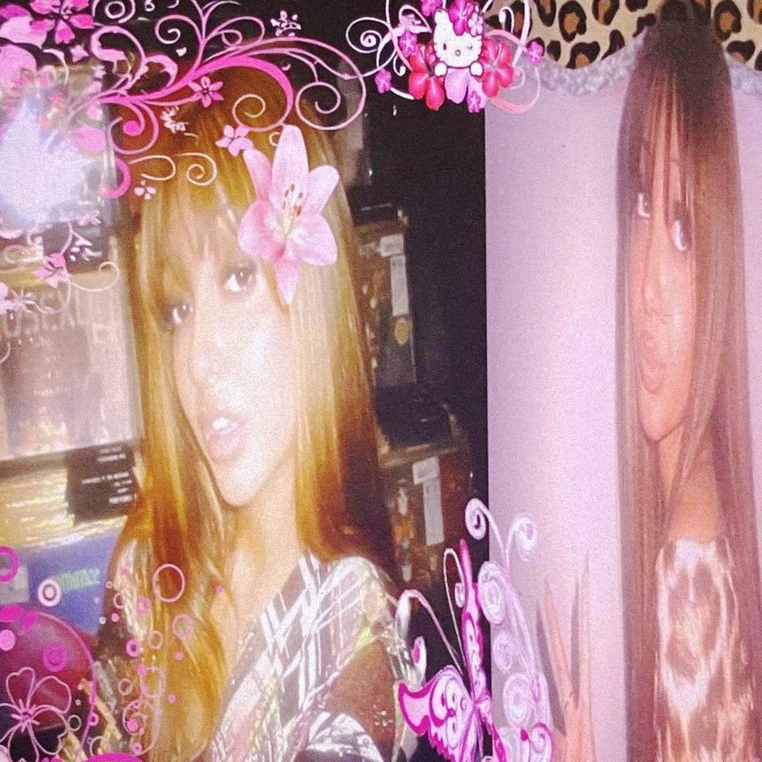 txt me first | pinkpantheress